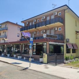 Lido delle Nazioni में, होटल Albergo ristorante Elena