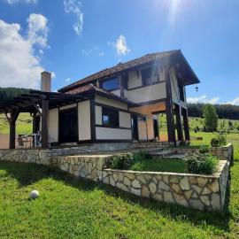 Mountain View Retreat Mionica, hotel Kosjerićben