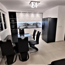 BARTOL LUXURY APARTMENTS KRK Croatia, with own HOT TUB - WHIRLPOOL, hotel Krkben