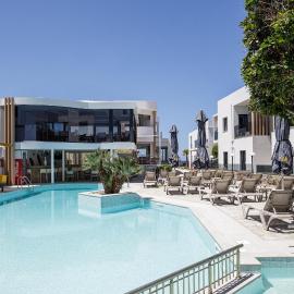 Golden Bay Boutique Hotel & Bungalows, hotell i Goúrnai