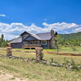 'Whispering Hollow Lodge' on Greer Main St!, hotel en Greer