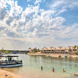 1 Mi to London Bridge: Condo w/ Pool Access, hotel in Lake Havasu City