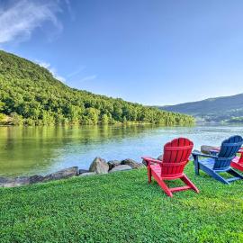 Viesnīca Cozy Cabin on Tenn River - 10 Mi to Chattanooga! pilsētā Čatanuga