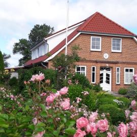 Bauernhof Marquardt, отель в городе Фемарн