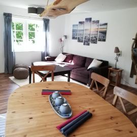 Ferienwohnung am Waldrand, Hotel in Kalletal