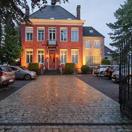 Hotel Vredehof, hotel in Damme
