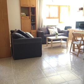 Atico en Biescas con Piscina, Tenis y Barbacoa, hotel en Biescas