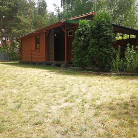 domki domek na jeziorem Wilczyńskim Budzisławskim , las, osobno ogrodzony 2-6 osób- klimatyzacja, ogrzewanie, 62-550 Zygmuntowo gm Wilczyn, hotel in Zygmuntowo