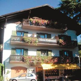 Haus Gassbauer, hotel a Scena