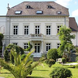 Casa Hauth, hotel in Bernkastel-Kues