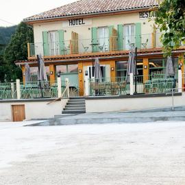 Hôtel Le Bel Air, hotel i Saint-André-les-Alpes