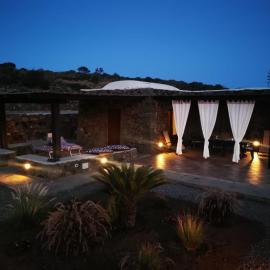 Dammuso Il tramonto di Nica', hotel en Scauri