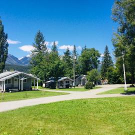 Brookside Motel, hotel v Goldene