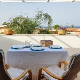 Rita's Apt&Rooms, hotel en Noto