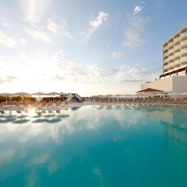 Palladium Hotel Menorca，阿雷納爾登卡斯特爾的飯店