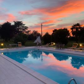 Hotel Le Ville, khách sạn ở Modena