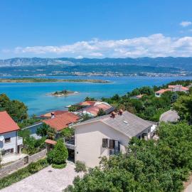 Holiday Home Maravic-1 by Interhome, hotel v destinácii Dobrinj