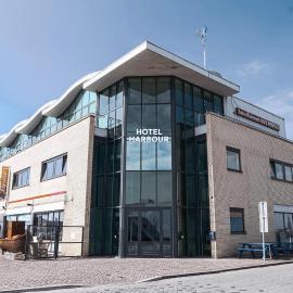 Harbour Hotel IJmuiden, hotel IJmuidenben