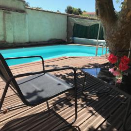 Chambre climatisée avec sdb privée dans une villa avec piscine ouverte d'avril à mi octobre