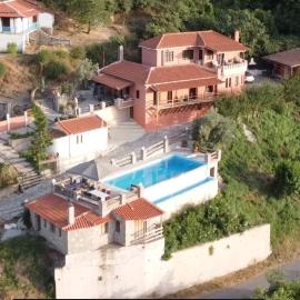 ZenTerra Apartments Mountain Luxury με Ιδιωτική Πισίνα, hotel a Matésion