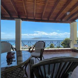 Amazing view family house! โรงแรมในKapótidhes