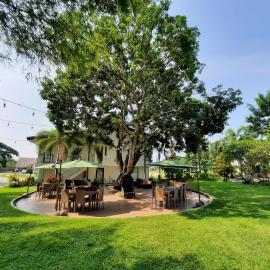 Estancia De Lorenzo Tarlac, hotell i Tarlac