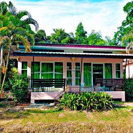 ภูร์ชรินท์ รีสอร์ท, hotel din Ban Than Phra
