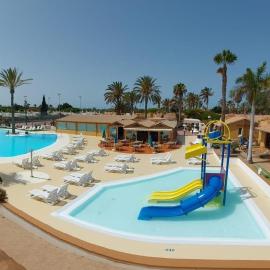 Bungalows Parque Bali con AIRE ACONDICIONADO, хотел в Маспаломас