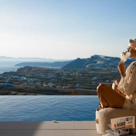 Halcyon Days Suites, hotel en Pirgos