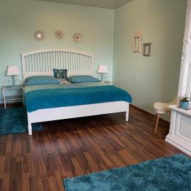 Ferienwohnung Unter den Linden, hotel en Halbe