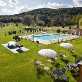 Hotel & Restaurant Casolare Le Terre Rosse, hotel din San Gimignano