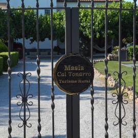 Masia Cal Tonarro, hotel di San Martín Sarroca