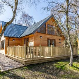 Thistle Lodge 21 with Hot Tub, hotel a Belladrum