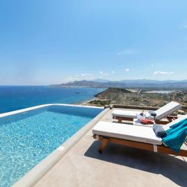 Naxos Rock Villas, מלון בסטלידה