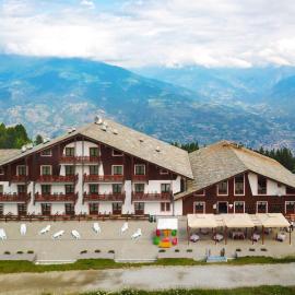 Etoile De Neige, hotel di Pila