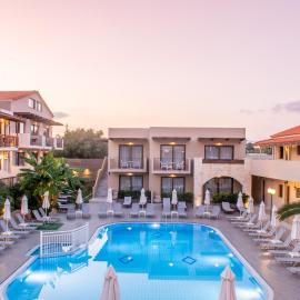 Lazaros Hotel Resort、チィリヴィのホテル