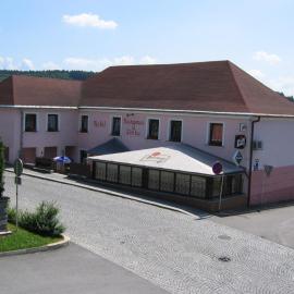 Hotel U Jiřího, מלון בהומפולץ