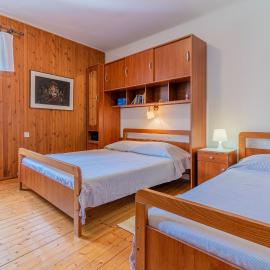 Soba Cres, Hotel in Cres