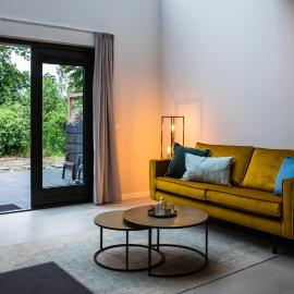 Welcome in - Vakantiehuizen 2 & 4 personen in natuurgebied Oranjezon I Kon Emmaweg 26, Vrouwenpolder, hotel in Vrouwenpolder