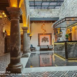Hotel Don Carlos, готель у місті Морелія