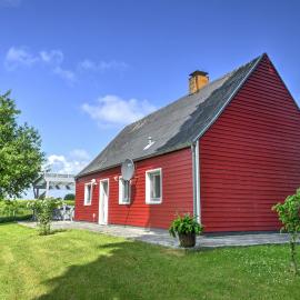 fewo1846 - Rotes Haus - idyllisch gelegenes Haus mit 2 Schlafzimmern und großem Grundstück, Hotel in Husby
