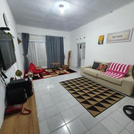 Stay@Pitaloka، فندق في تْشيريبون