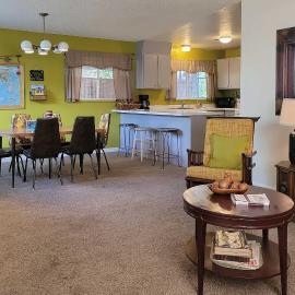 Quaint & Cozy Cottage: 3 Mi to Palisade Wineries!, hotel a Grand Junction