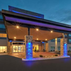 Holiday Inn Express & Suites - Milan - Sandusky Area by IHG, hotel Milanben