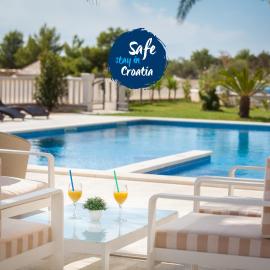Hotel Perla, מלון ברוגוזניצה