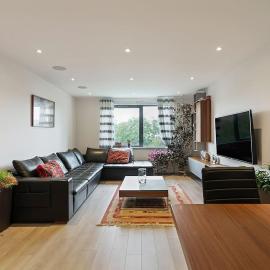 1-Bed Spacious Flat, North London, 15 Minutes to Central