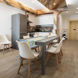 Mola’s Square House