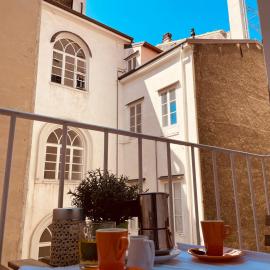 Residence Neverin Luxury Apartments-Private Garage, hotel v destinácii Trieste