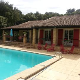 La Combe Joseph – hotel w mieście Remoulins
