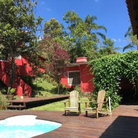 Casa Crudo, PRIVACIDADE NA MATA ATLÂNTICA, piscina, trilhas e descanso, hotel sa Salesópolis